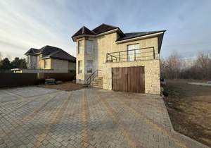 Дом 166м², 3-этажный, участок 13 сот.