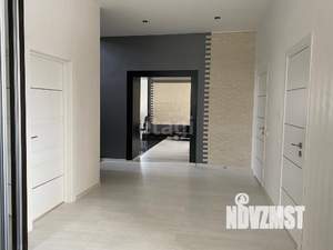 Дом 360м&sup2;, 3-этажный, участок 14 сот.  