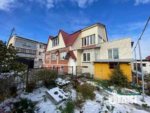 Дом 225м&sup2;, 2-этажный, участок 9 сот.  