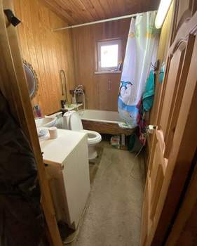 Дом 40м&sup2;, 2-этажный, участок 12 сот.  