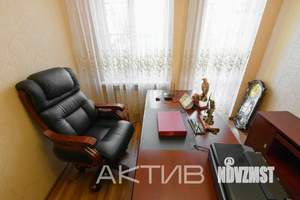 Дом 223м&sup2;, 3-этажный, участок 10 сот.  
