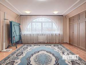 Дом 223м&sup2;, 3-этажный, участок 14 сот.  