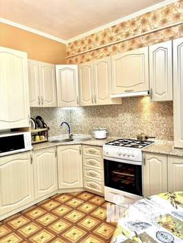 Дом 100м&sup2;, 1-этажный, участок 10 сот.  