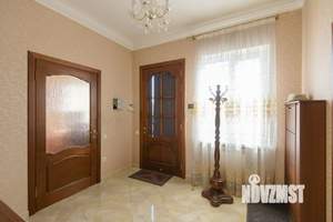 Дом 223м&sup2;, 3-этажный, участок 10 сот.  