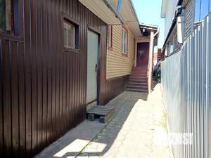 Дом 120м&sup2;, 3-этажный, участок 6 сот.  