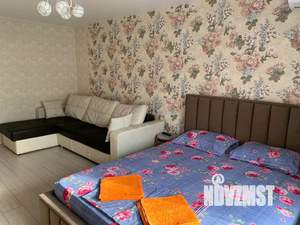 1-к квартира, посуточно, 33м2, 3/6 этаж