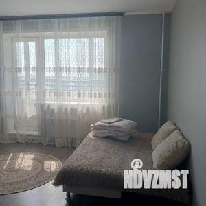 Студия квартира, посуточно, 25м2, 13/17 этаж