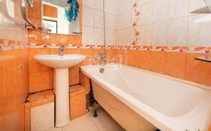 3-к квартира, вторичка, 58м2, 5/5 этаж