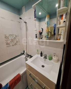 2-к квартира, вторичка, 50м2, 9/9 этаж