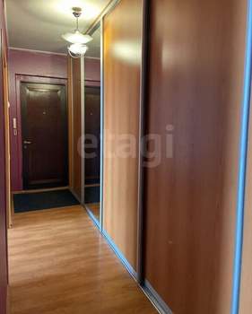 2-к квартира, вторичка, 56м2, 8/10 этаж