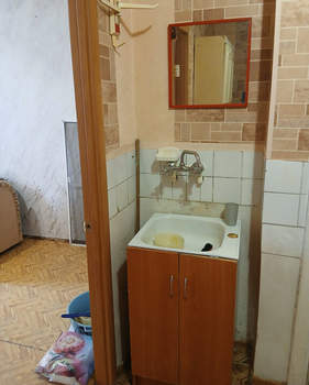 2-к квартира, вторичка, 23м2, 1/5 этаж
