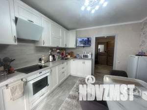 2-к квартира, вторичка, 61м2, 9/10 этаж